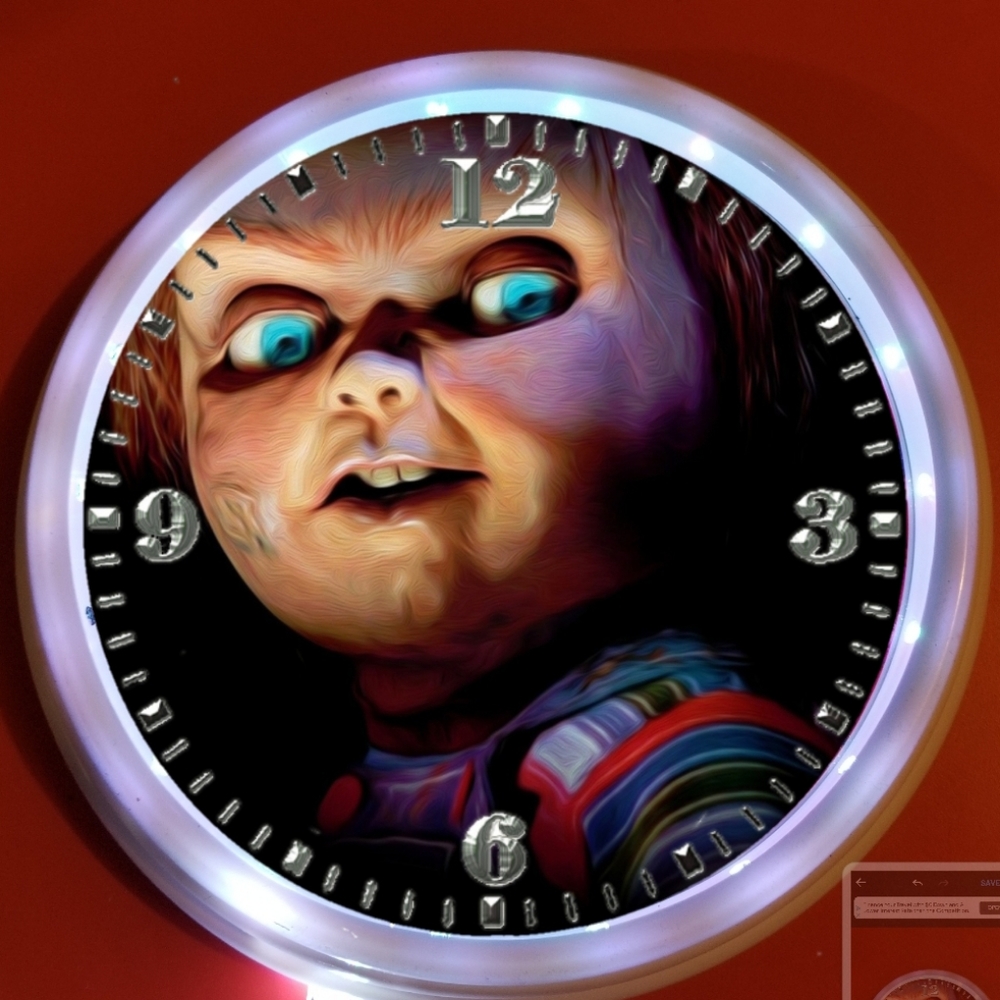 Halloween - let play! Chucky clock